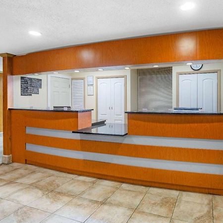 Howard Johnson By Wyndham Staunton Exterior foto